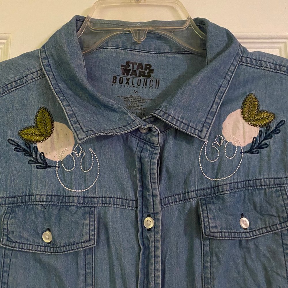 Star Wars Box Lunch R2D2 Button Down - Picture 2 of 5